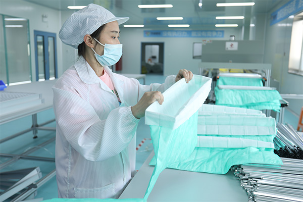 中效过滤器核心优势解析：华锐智造高效拦截，适配多场景净化需求