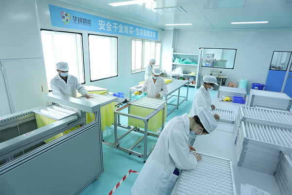 中效过滤器容尘量优势：华锐智造产品降低运维成本，提升使用体验